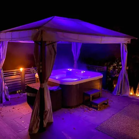 Spa-villa Mit Privatem Whirlpool&sauna Und Panoramablick * Wellheim